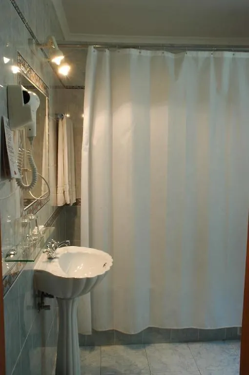 فندق Pensao Residencial Roma Lisboa البرتغال